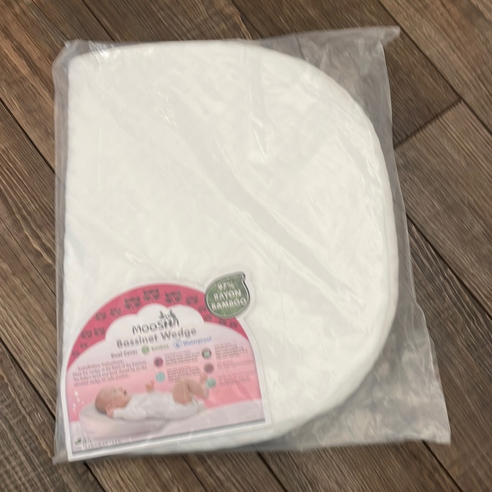 Bassinet Wedge for Baby Bassinet